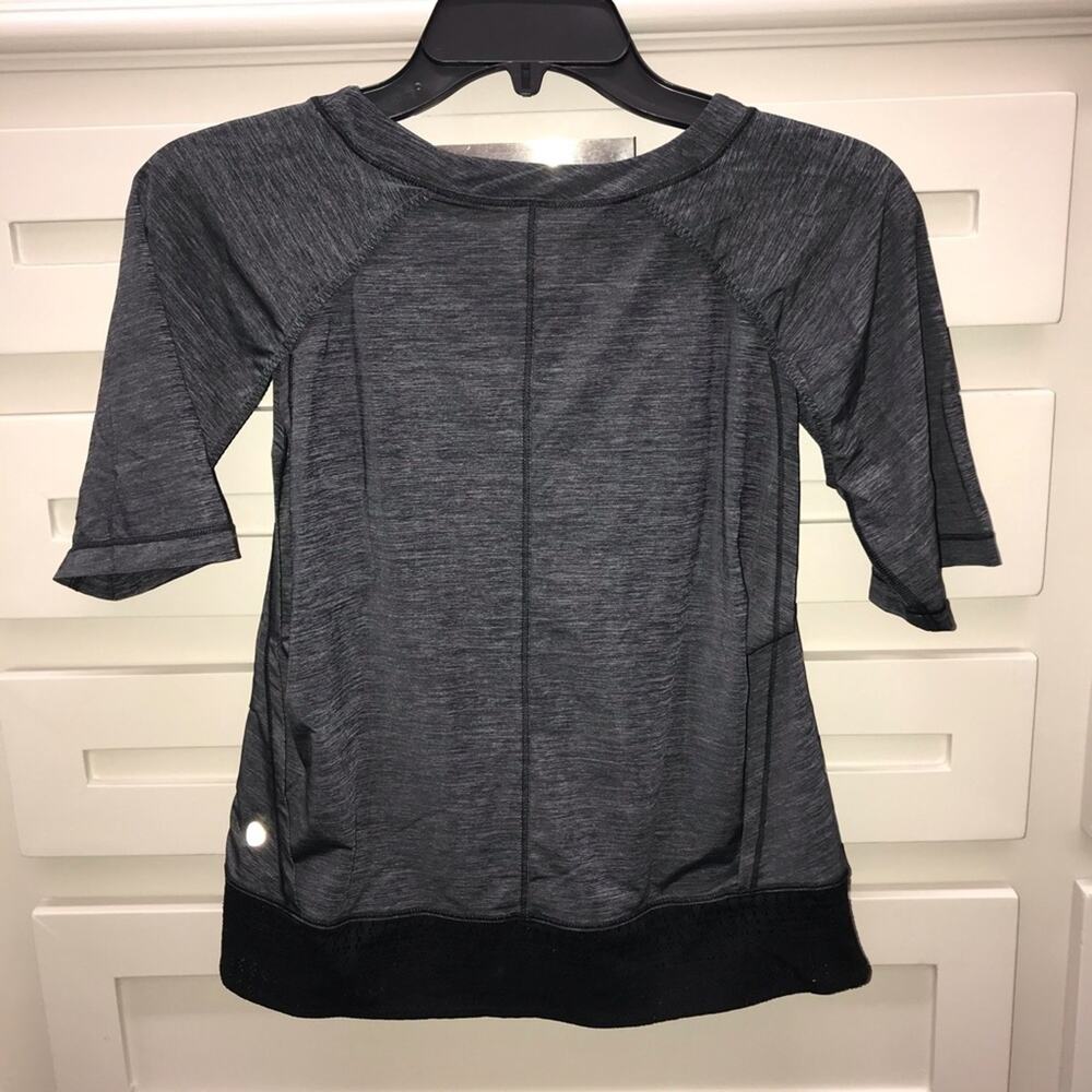 RARE Lululemon Sun Runner Short Sleeve Black 6 - Picture 6 of 8